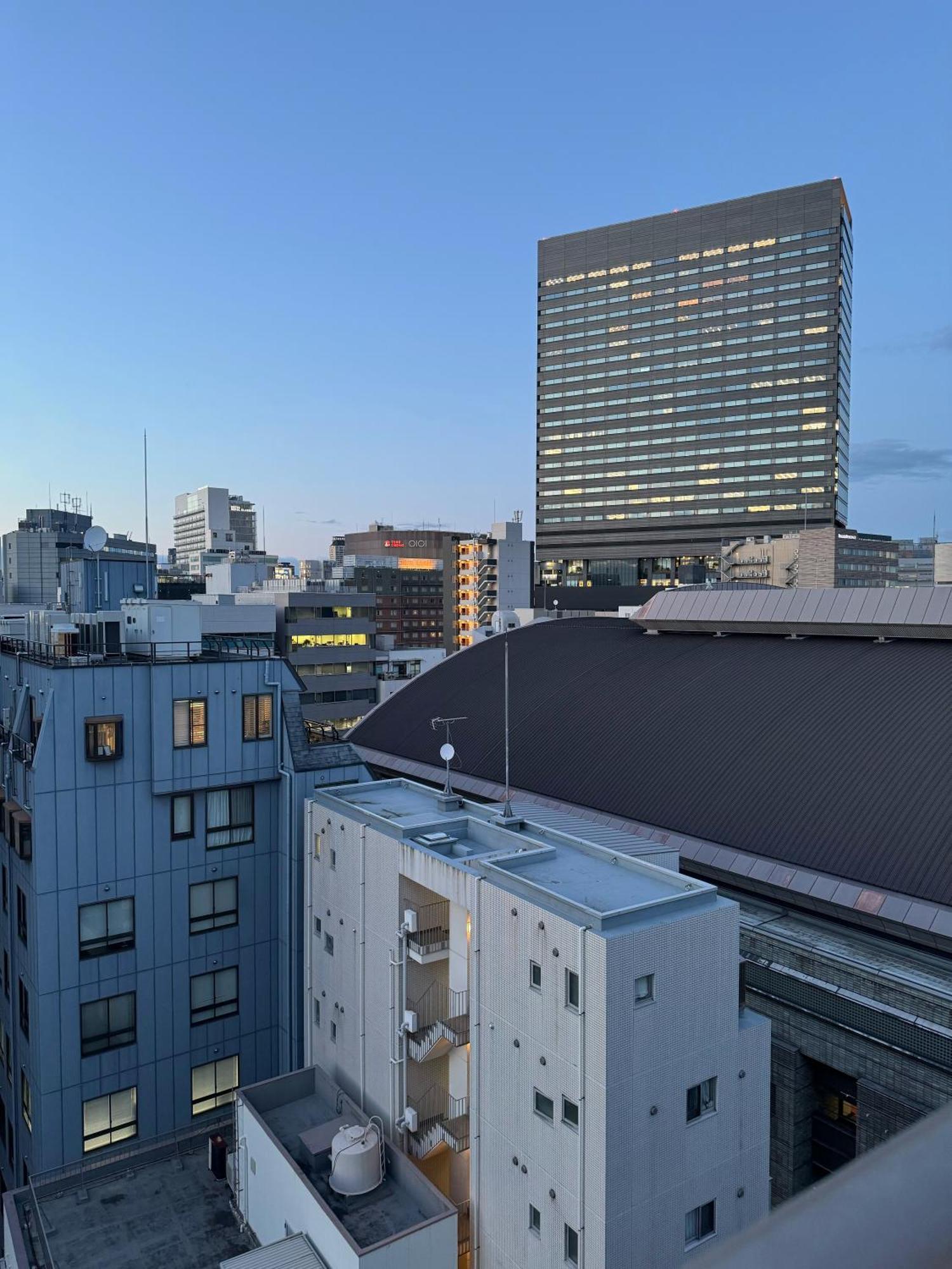 Apartamento クリスタルコート難波 Osaka Exterior foto