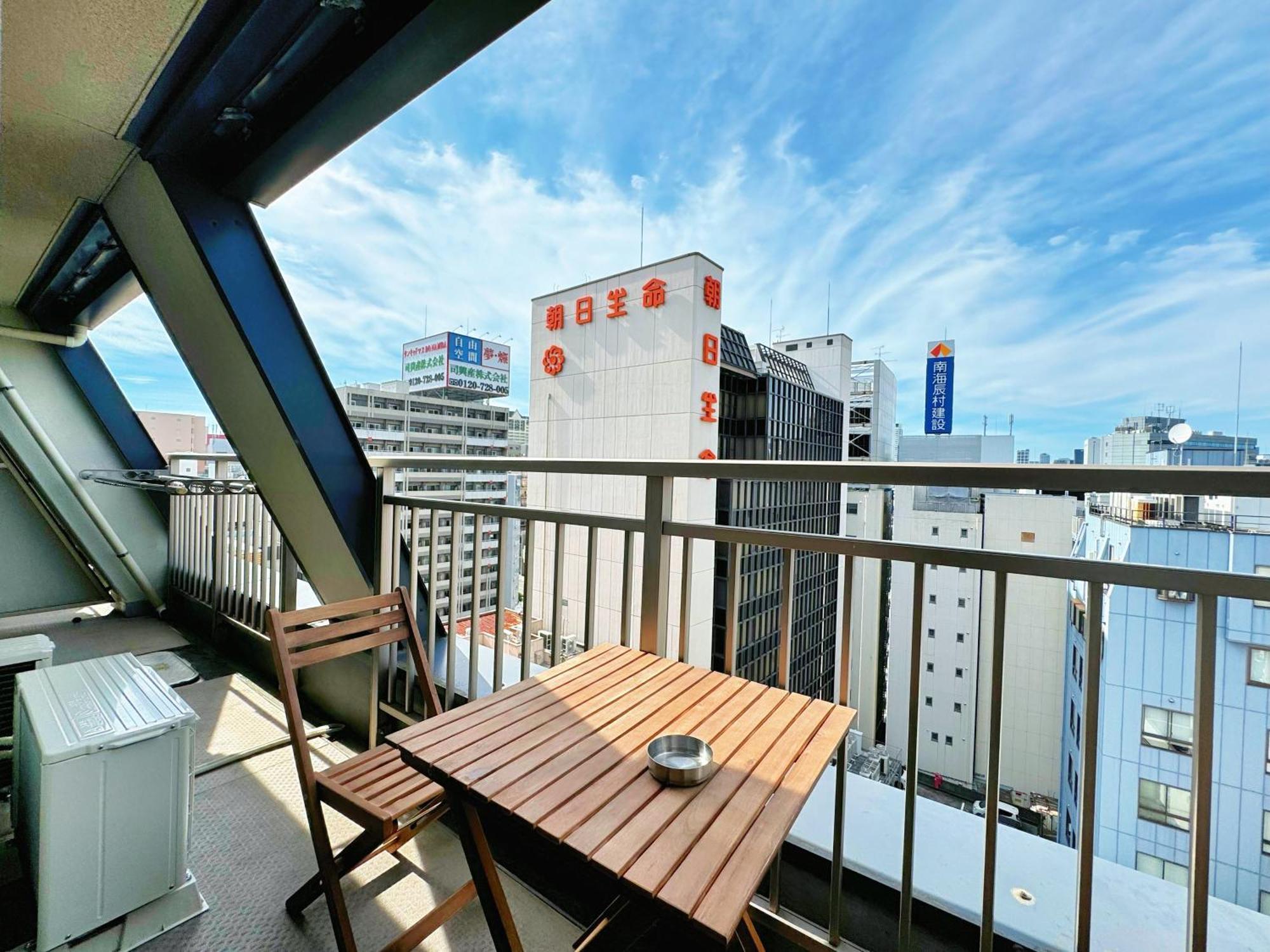 Apartamento クリスタルコート難波 Osaka Exterior foto