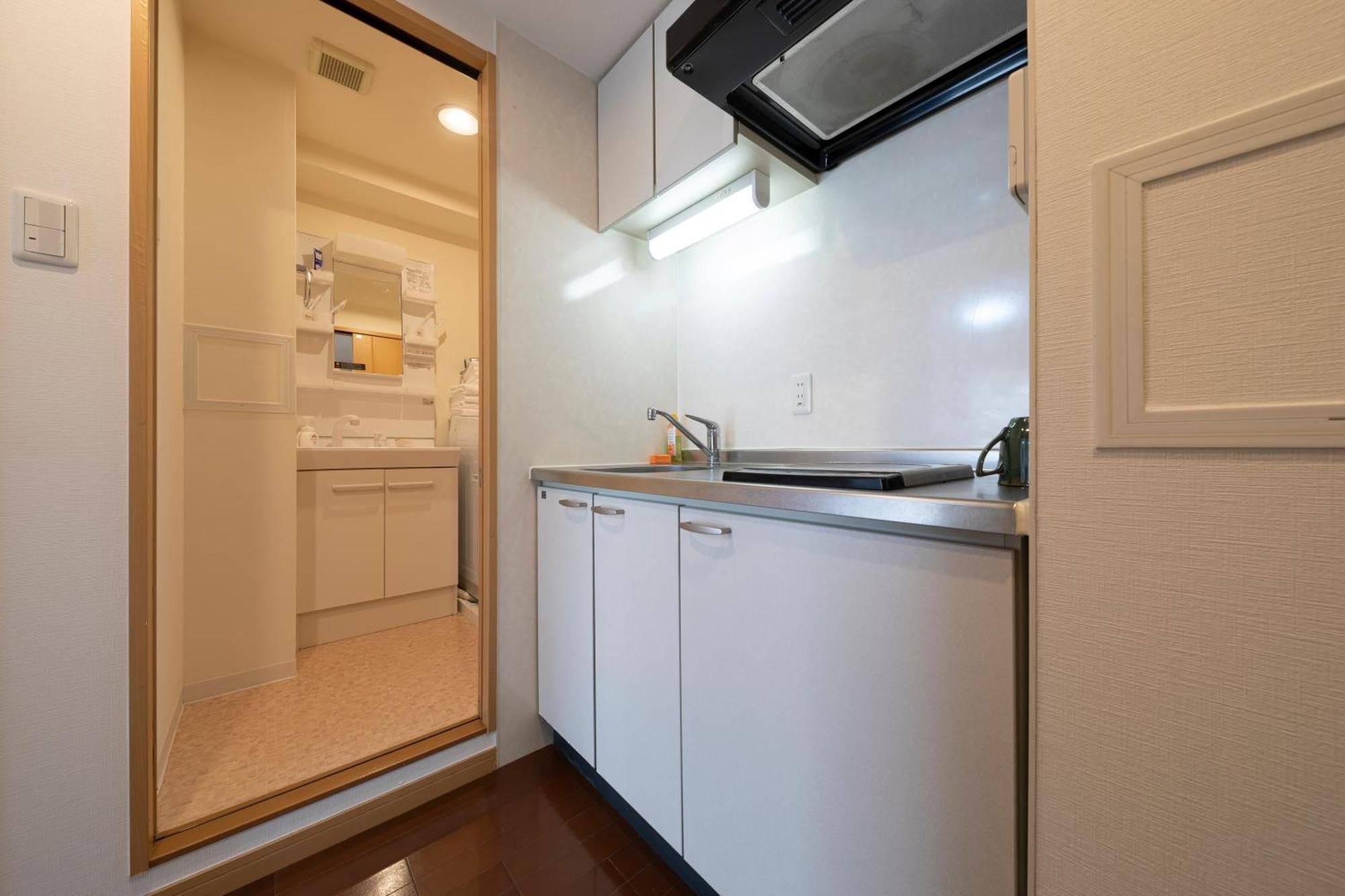 Apartamento クリスタルコート難波 Osaka Exterior foto
